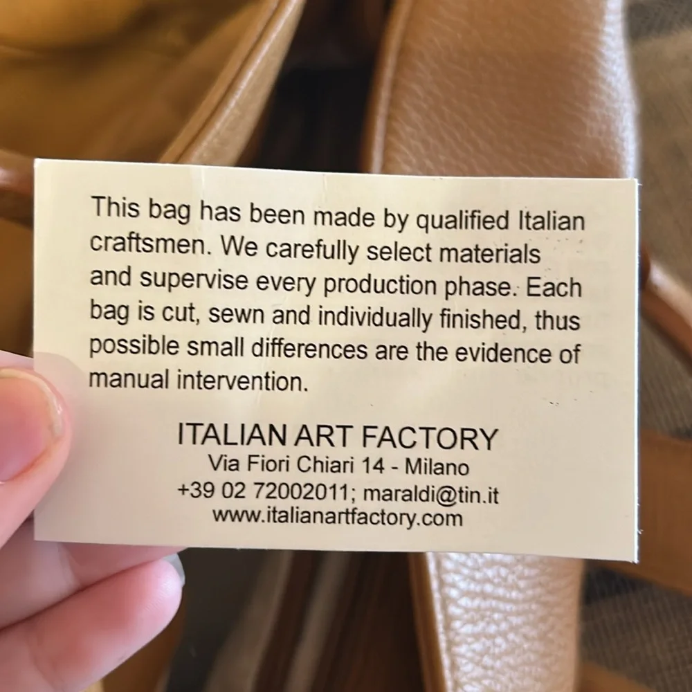 [Italian Art Factory] Elegant Tan Leather Handbag